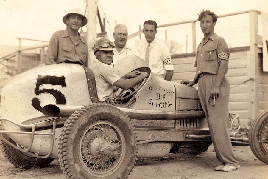 joie chitwood sr with his car