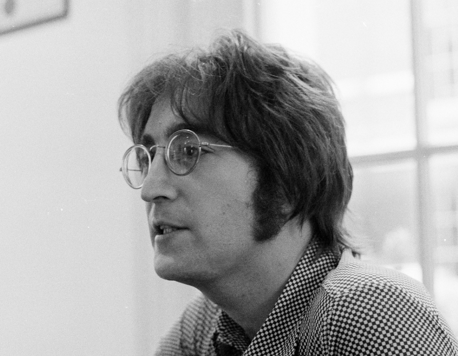 john lennon (1)