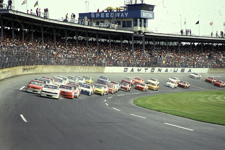nascar race in the '80s bobby allison