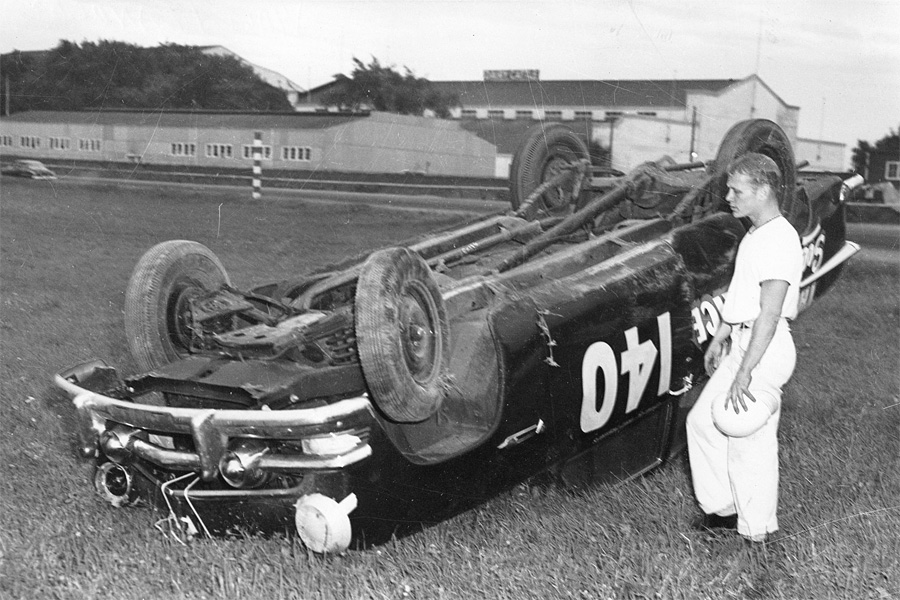 nascar walt flanders flipped car