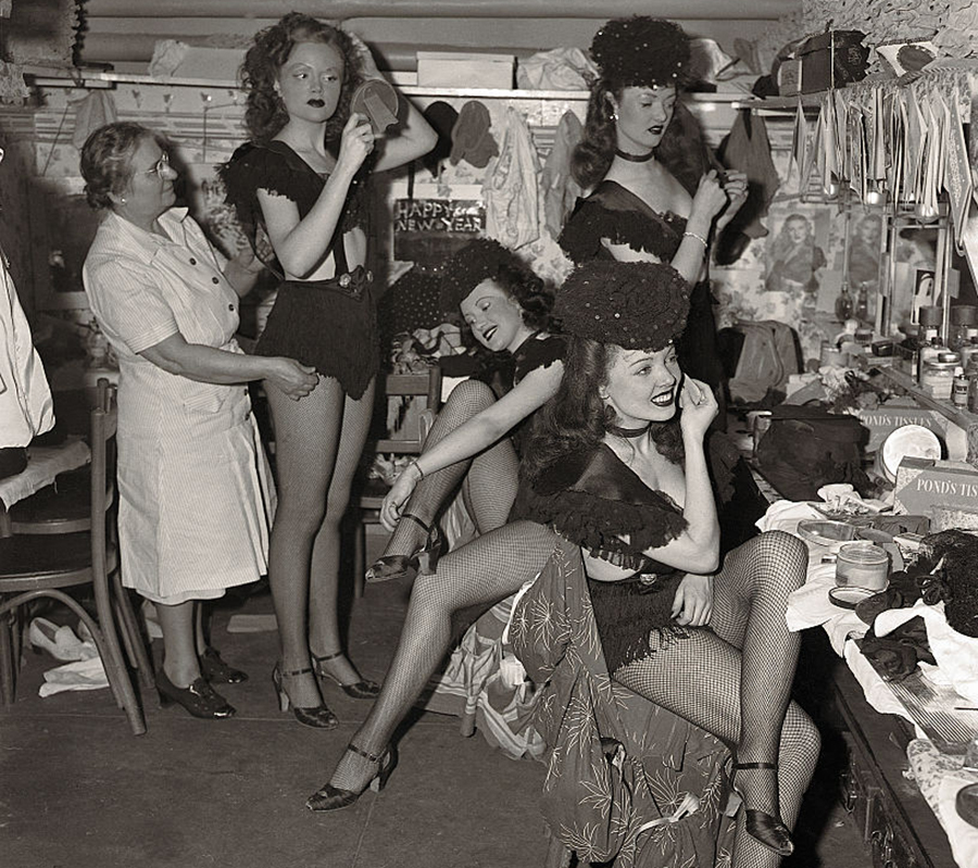 new-years-eve-1945