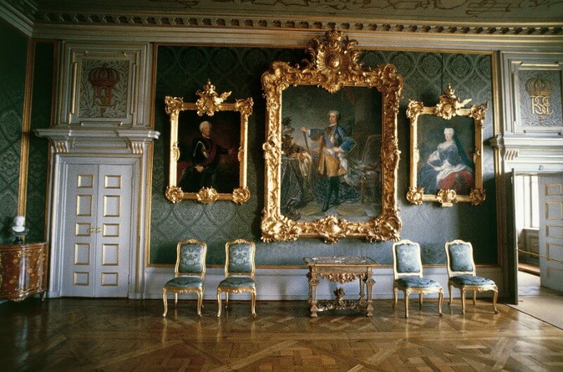 RoyalPalace-1-71400-44192.jpg