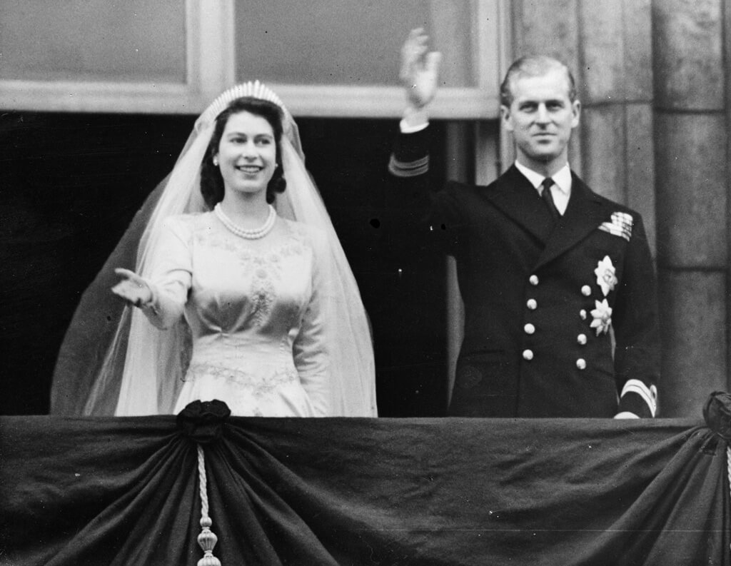 queen-elizabeth-tir-80783-96099.jpg