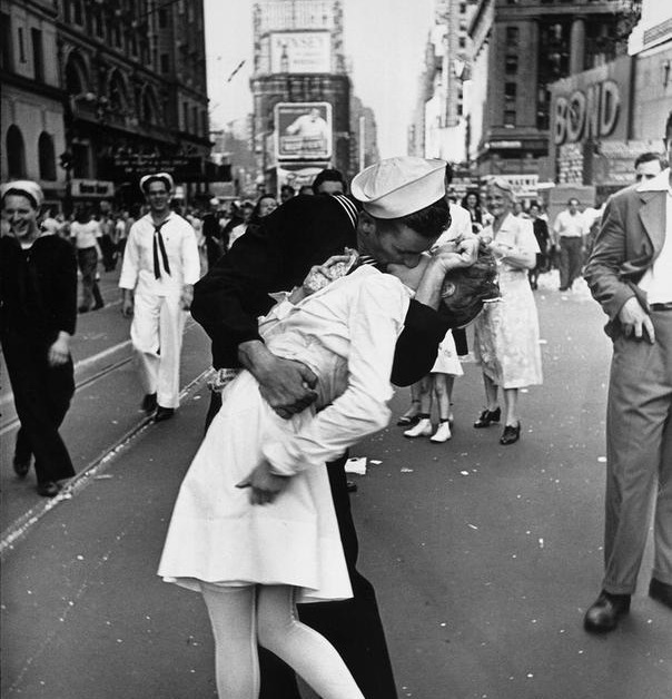 heartwarming war photos 12