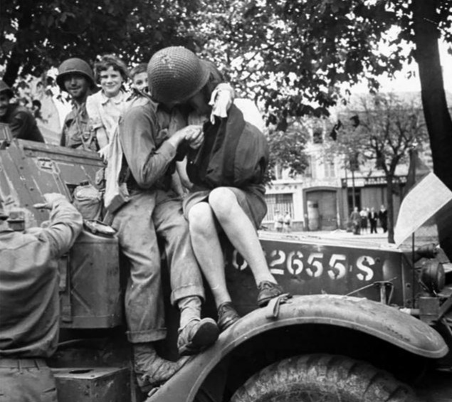 heartwarming war photos 17