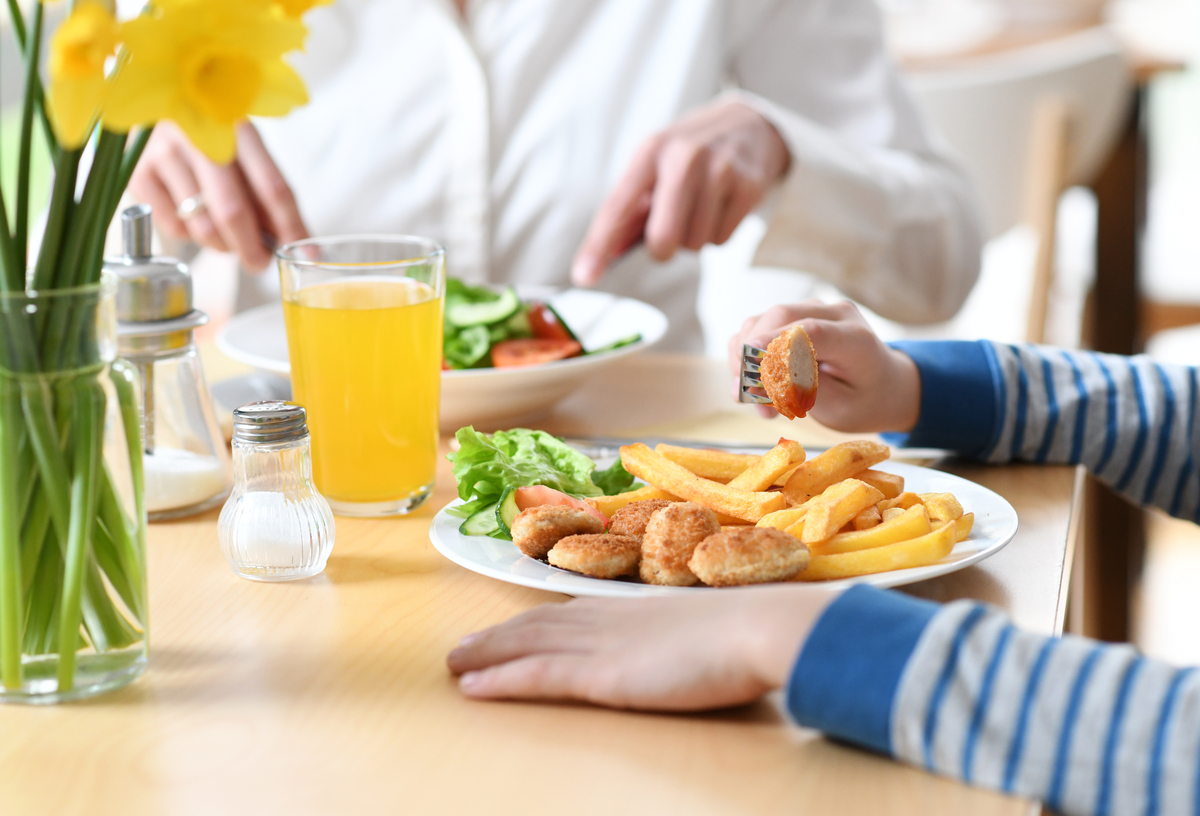 eating food with hands