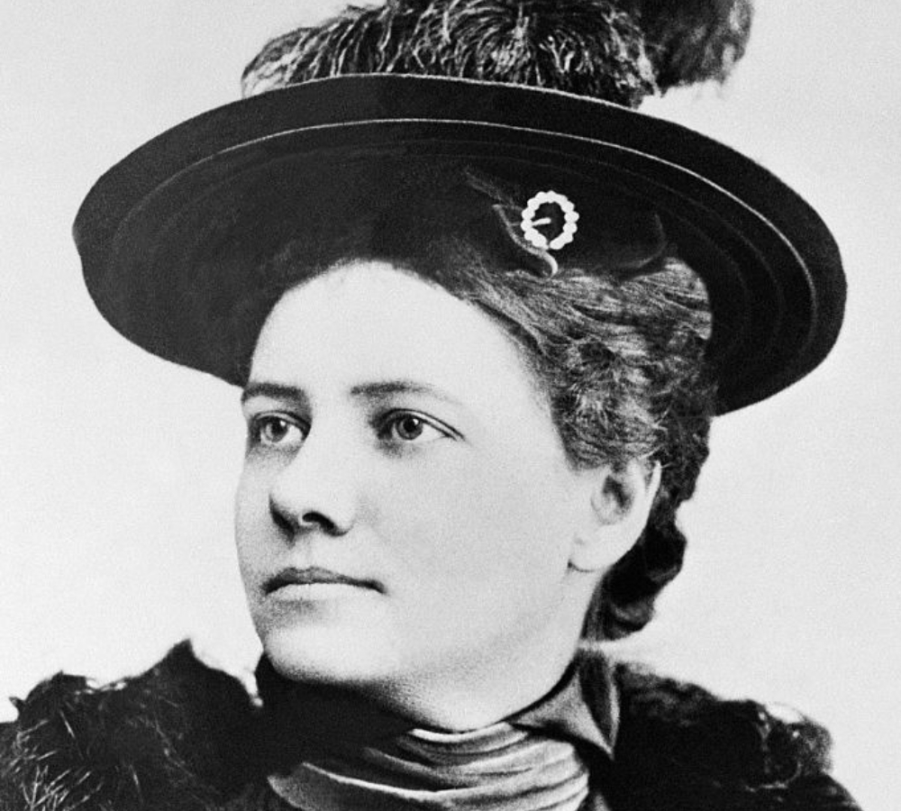 nellie bly formal headshot 1900
