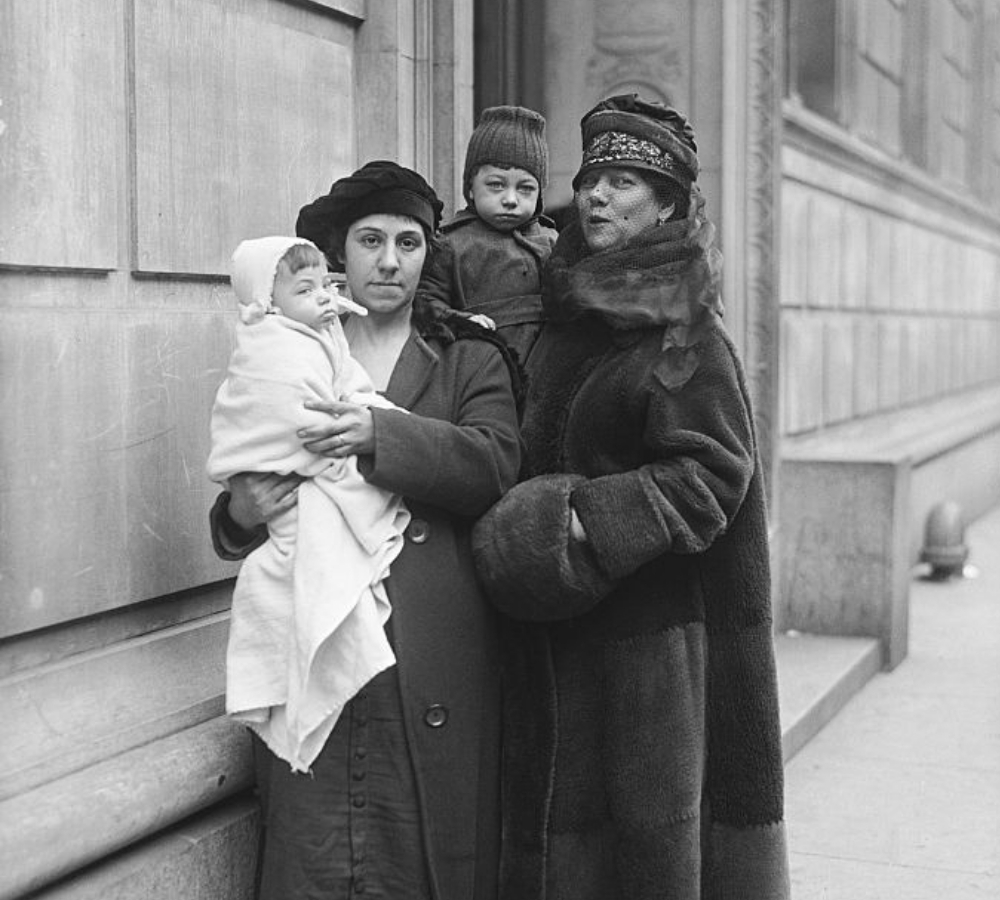 nellie bly with lena lisa and two children