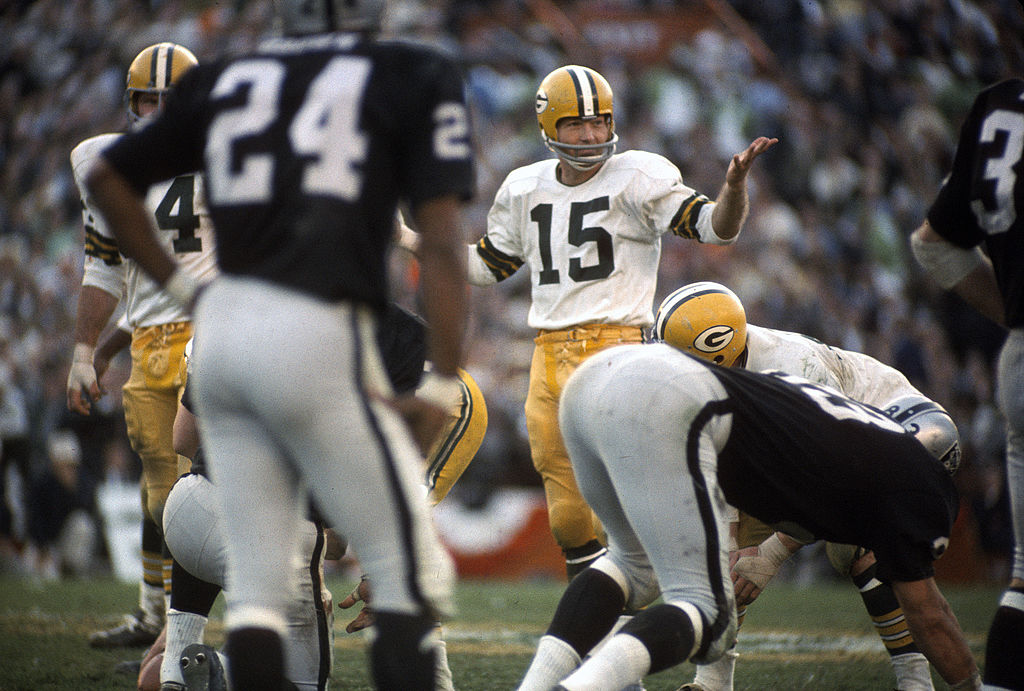 bart starr won three championships in a row making him the only qb in history to accomplish the feat