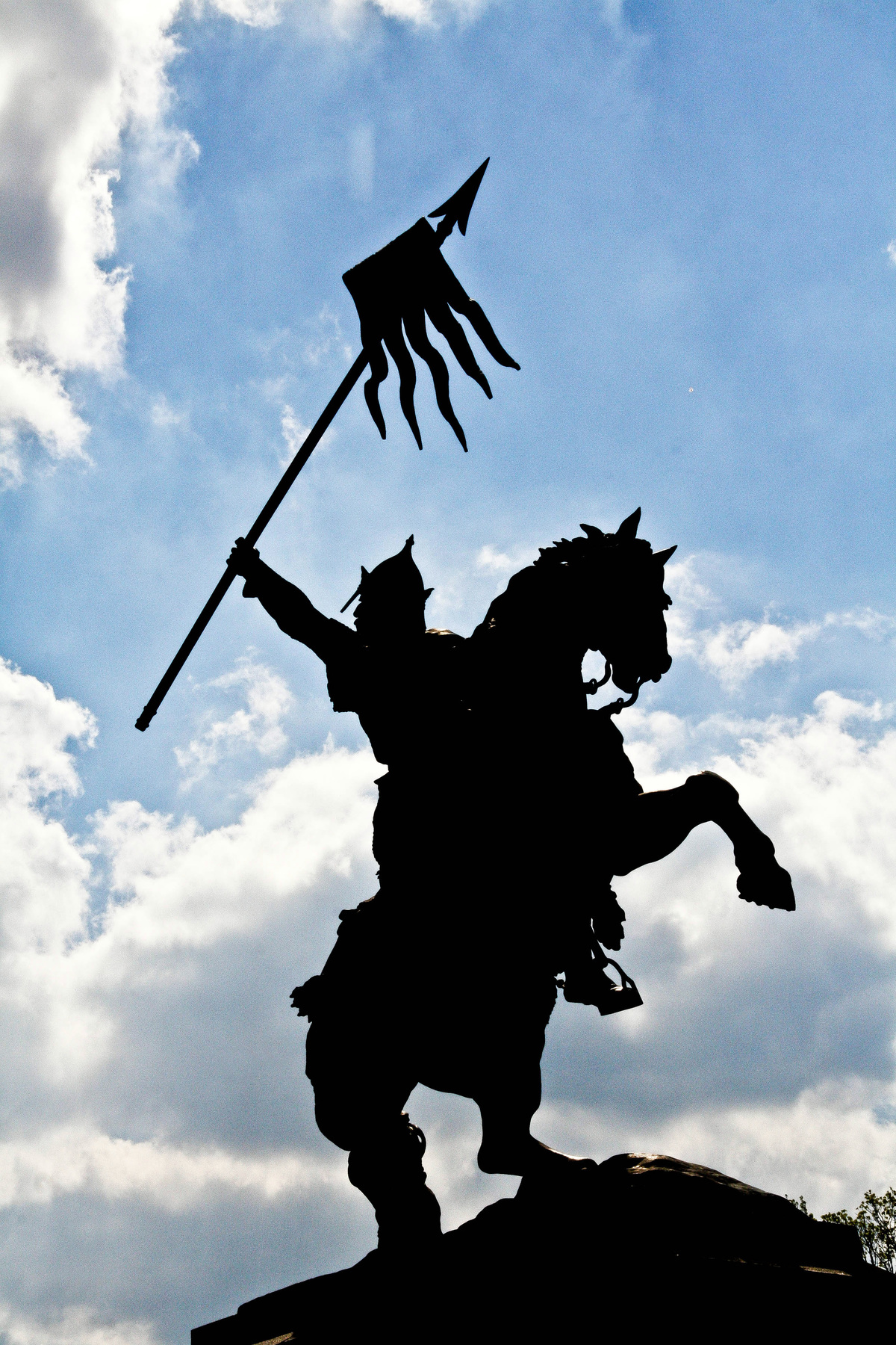 statue of William I in northwestern France