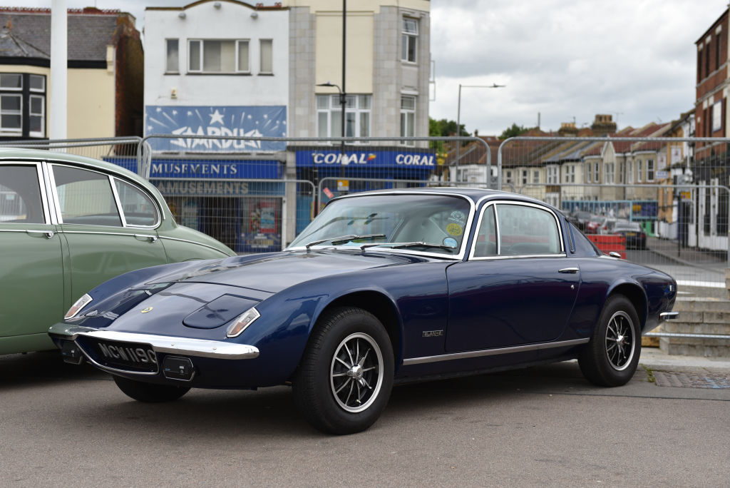 lotus-elan-discontinued-cars