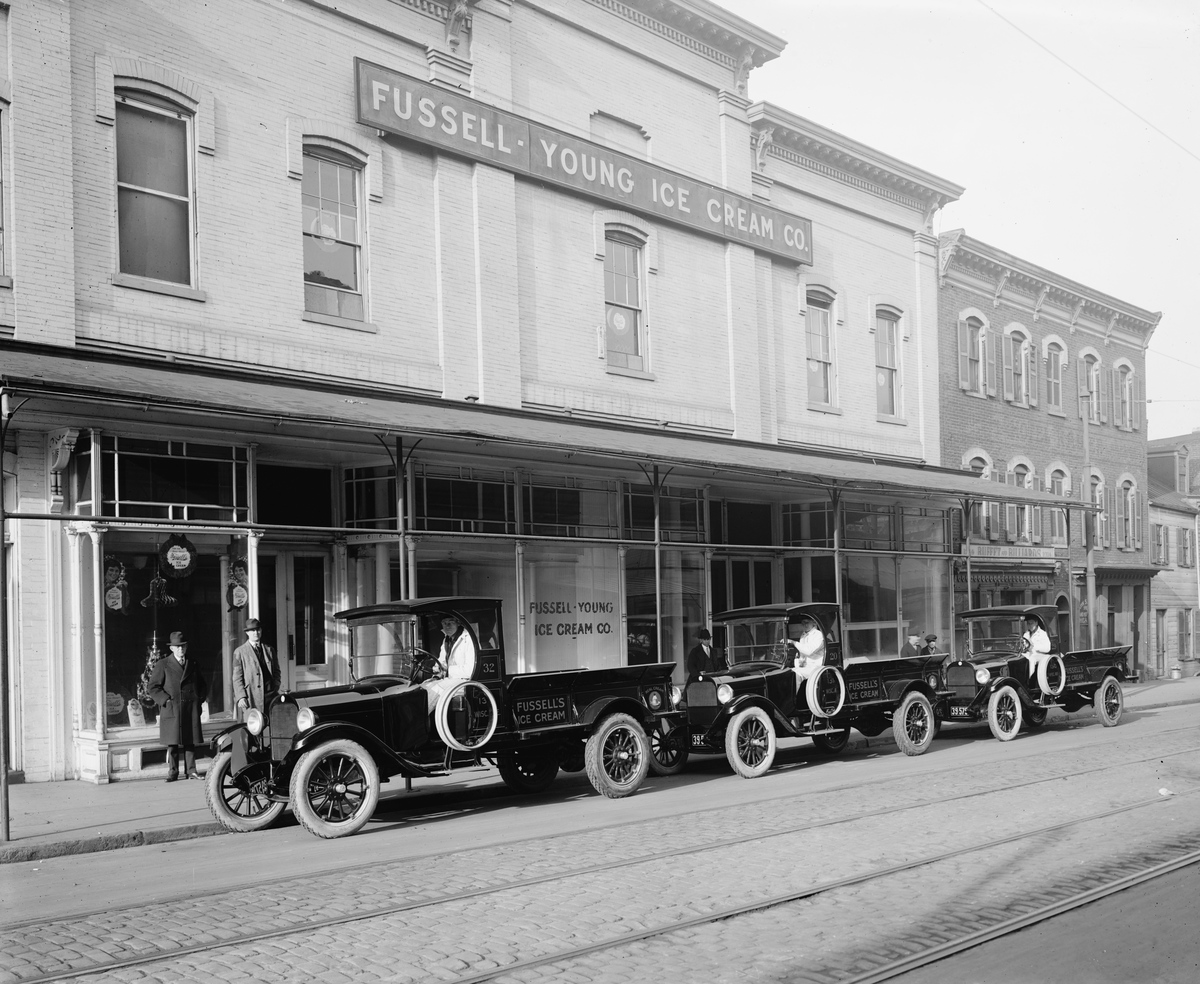 UNITED STATES - CIRCA 1900: Fussel-Young Ice Cream Co.