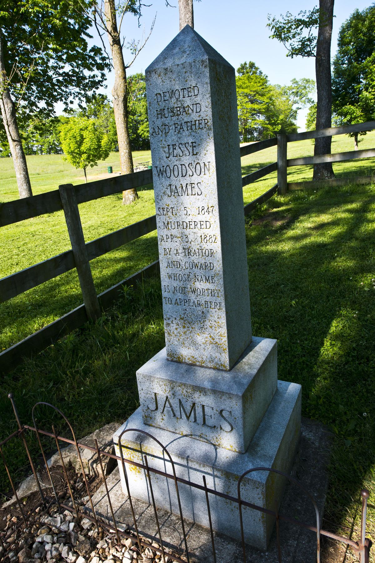 Missouri, Kearney, Jesse James Boyhood Home, Original Gravesite and Monument.