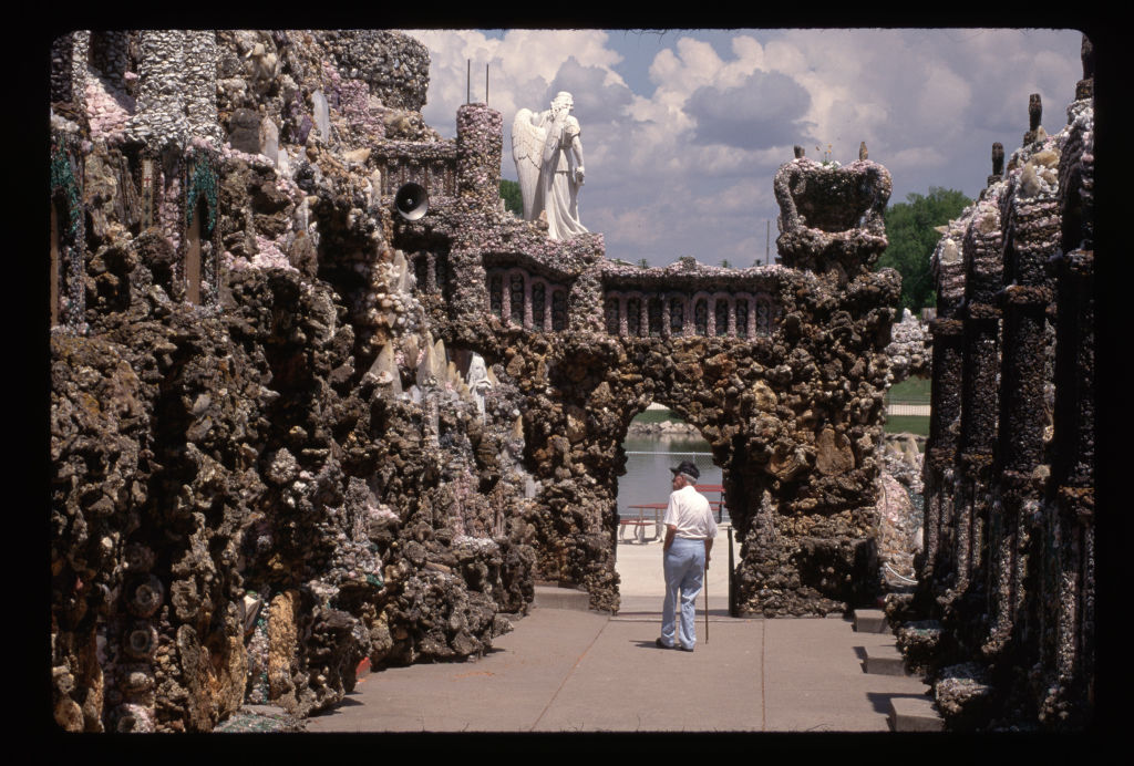 grotto in iowa
