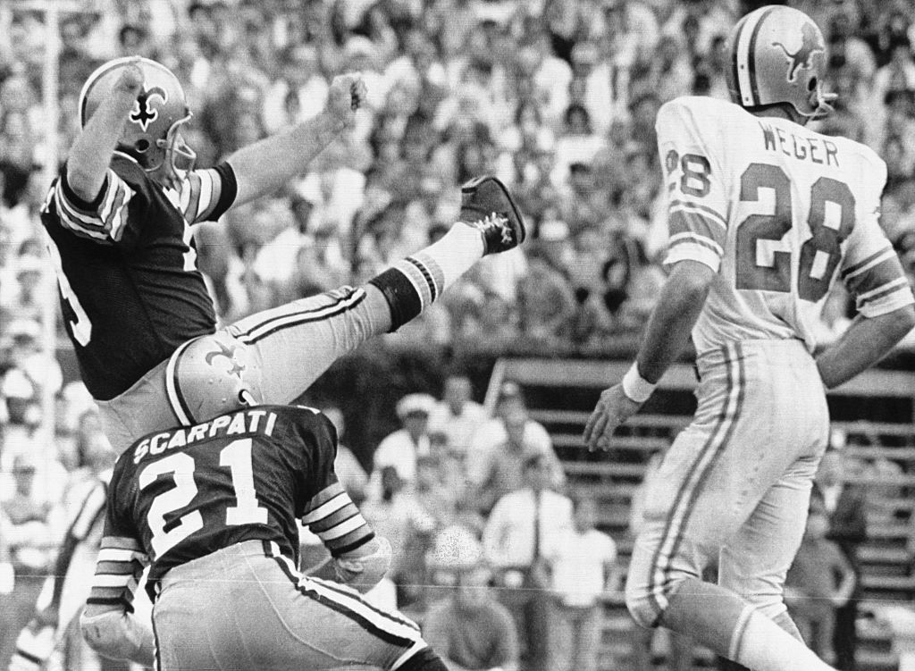 Tom Dempsey and Prosthetic Foot -515398392