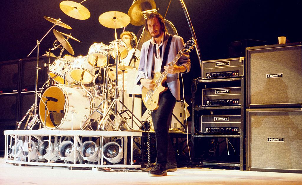 Pete Townshend performing in New York City