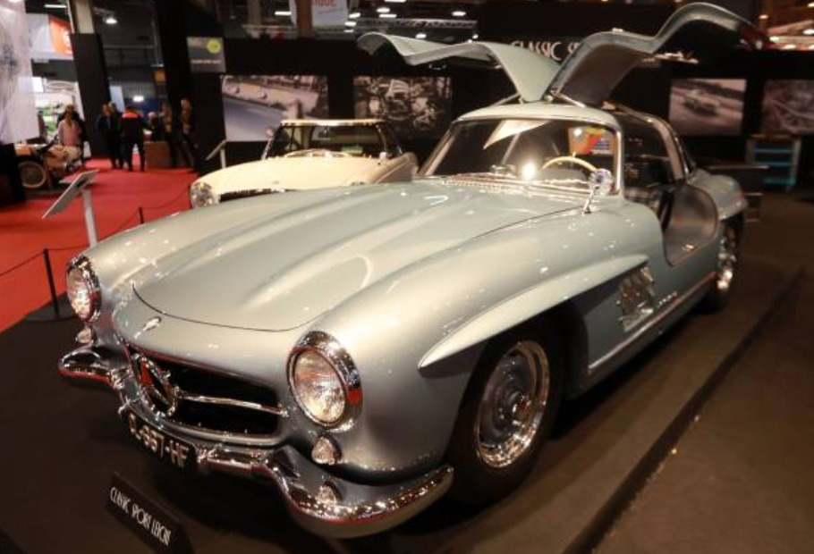 Mercedes 500 Portes Papillon 1