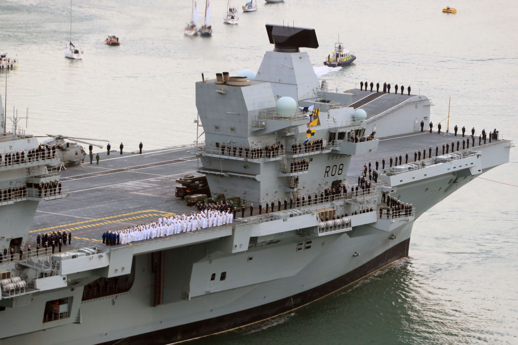 10,000 People Helped Build The Ship