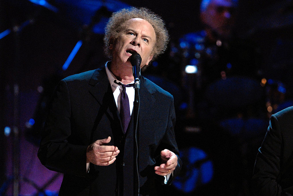 Garfunkel performing for Paul Simon