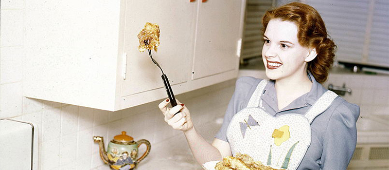 judy garland frying chicken