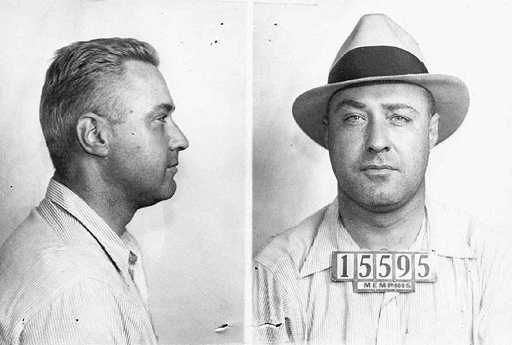 Kelly mugshot