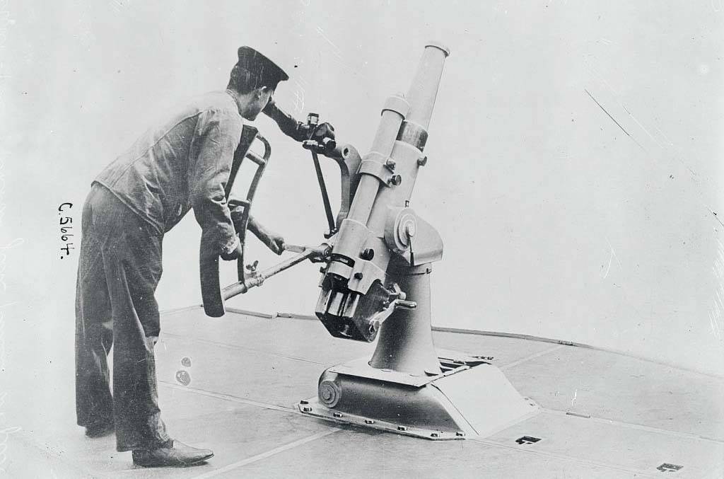 Man with artillery gun 