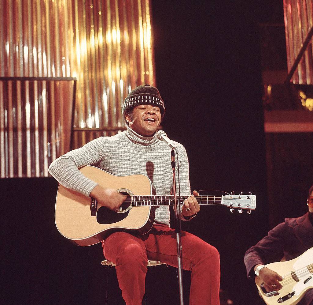Bill-Withers-Performing-110263256