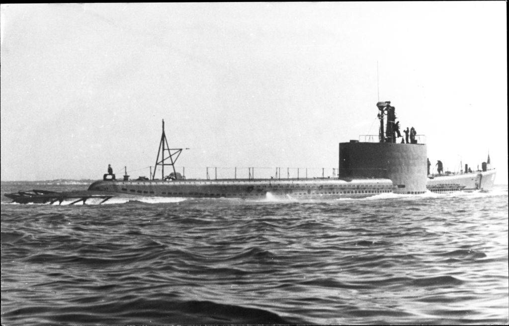 Submarine on the water 