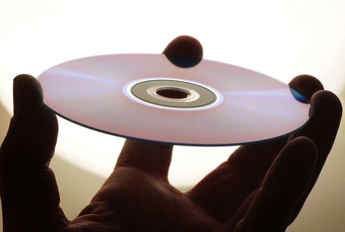 CDs Holding Important Office Files Are Now In Clouds