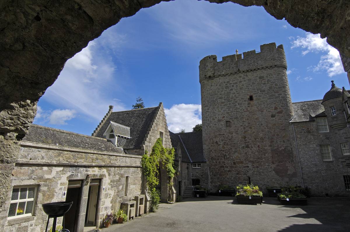 Drum Castle Features Secret Ancient Chambers