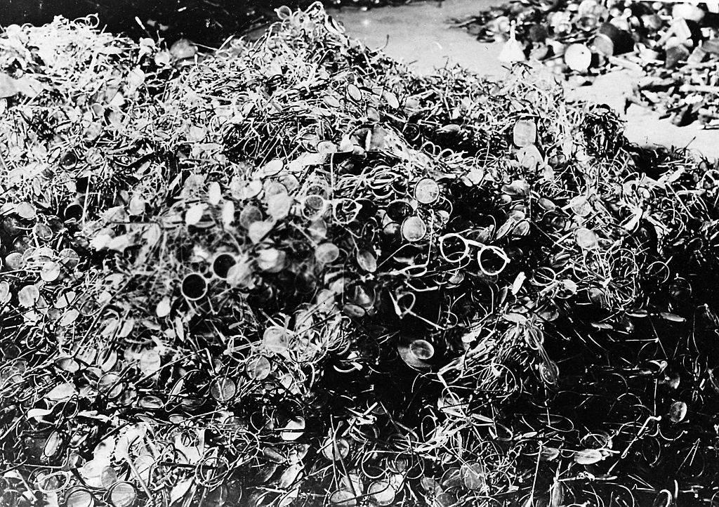 Piles of glasses