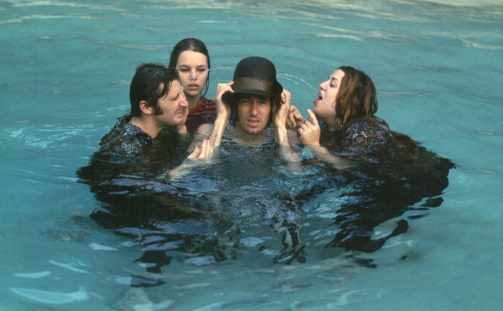 Band in the pool
