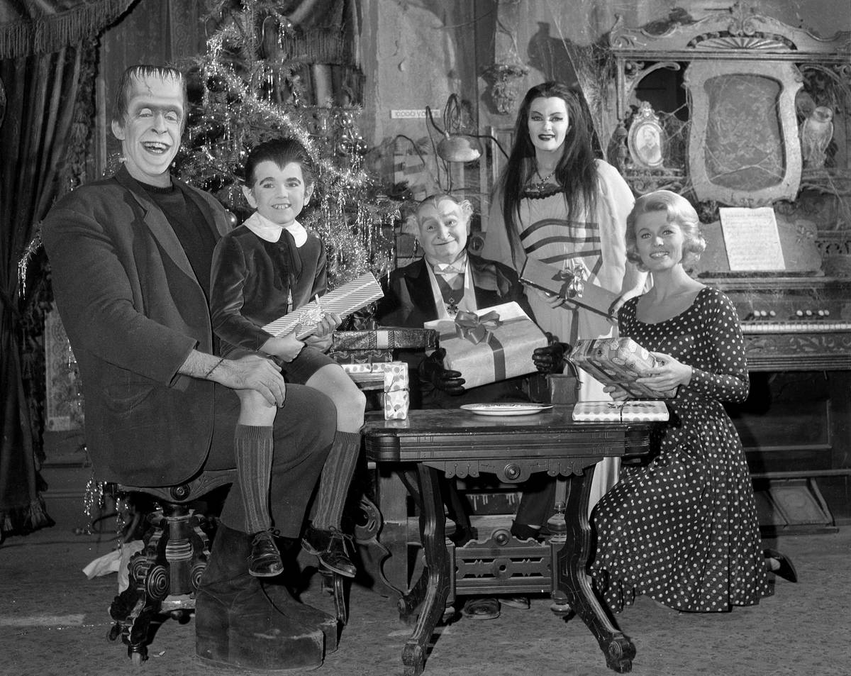 the-munsters_MuO3Ow