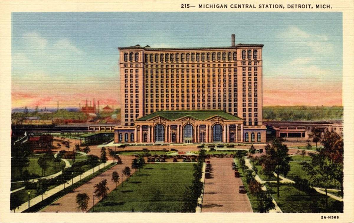 Postcard of Michigan Central Station in circa 1913 in Detroit, Michigan.