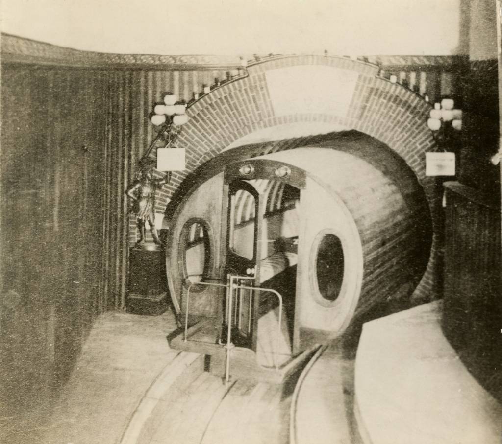 Beach-Pneumatic-Transit