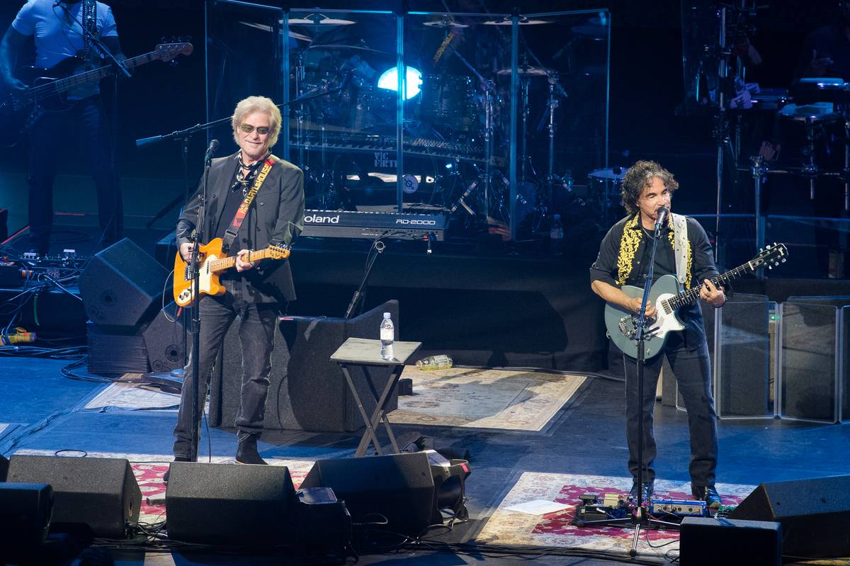 Hall & Oates - Now