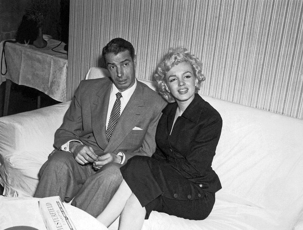 Picture of Marilyn Monroe And Joe DiMaggio