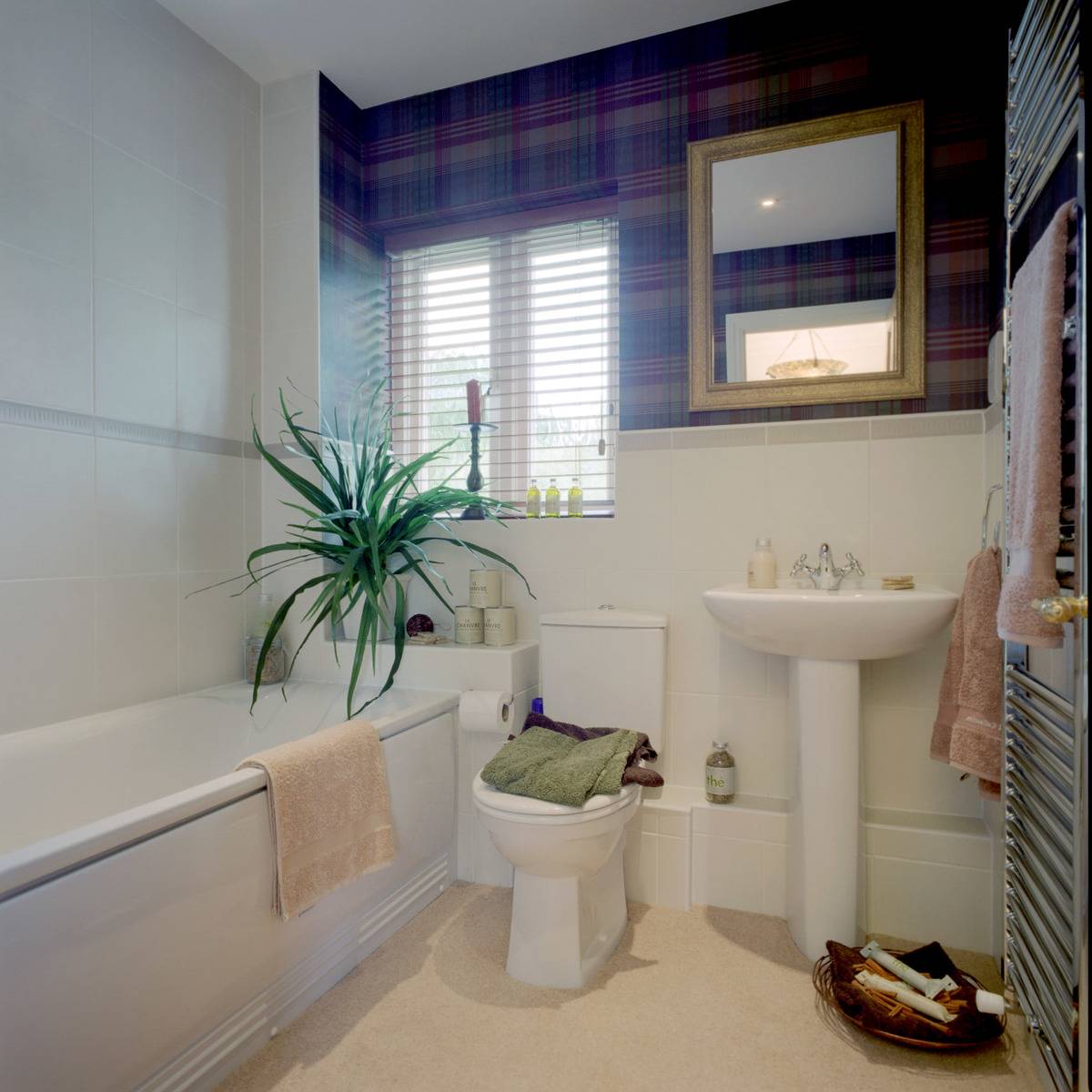 Modern bathroom.