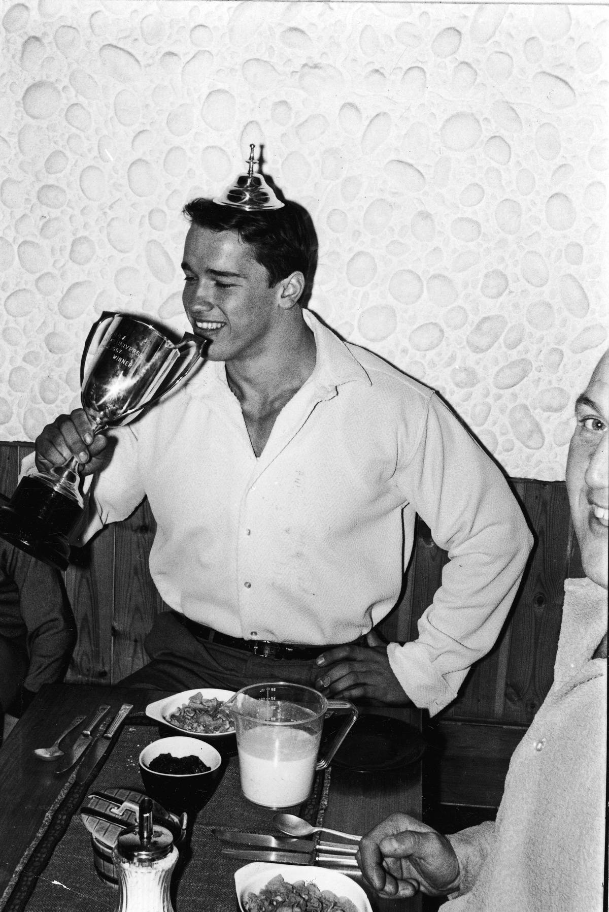 Schwarzenegger mr universe trophy