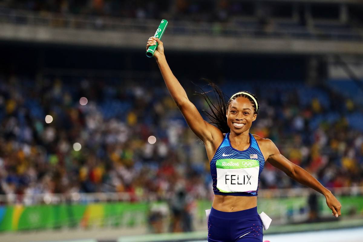 Allyson Felix wins the gold at the 2016 Olympics.