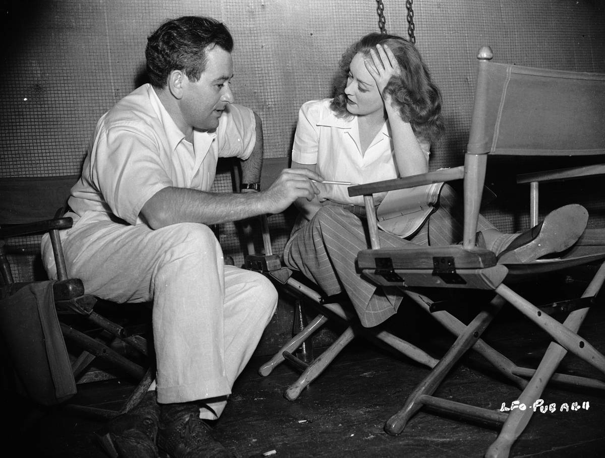 Bette Davis, Arthur Farnsworth, And William Wyler