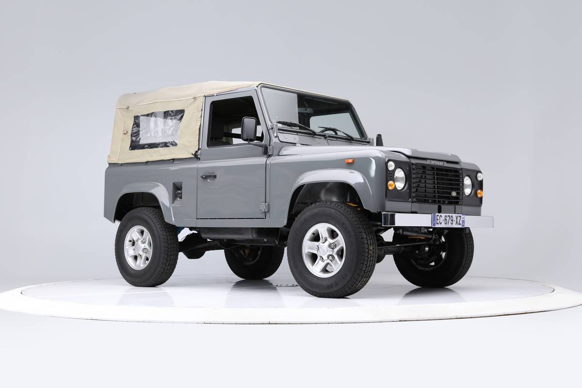 Land Rover Defender