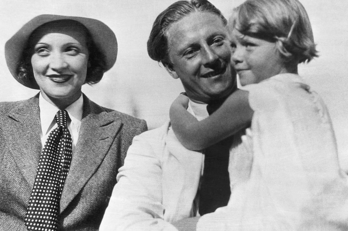 Marlene Dietrich, Rudolph Sieber, And Mercedes De Acosta