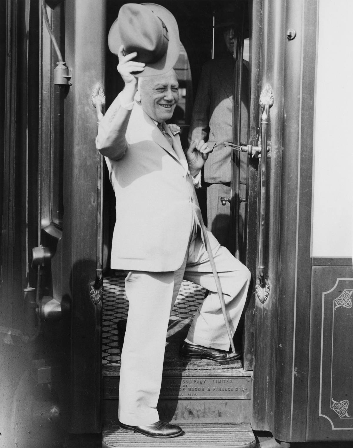 Carl Laemmle Leaves The UK
