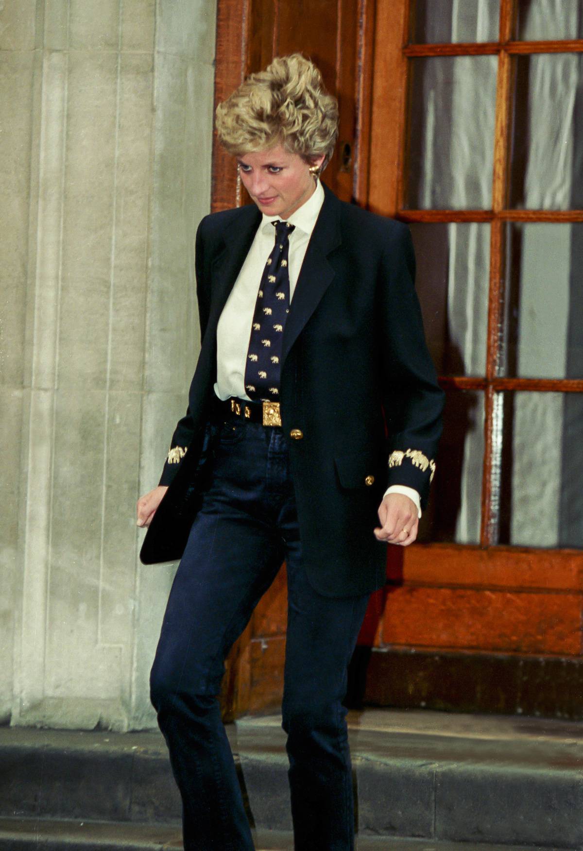 Diana, Princess of Wales visits her brother ,Charles Althrop's new baby at St Marys Hospital.