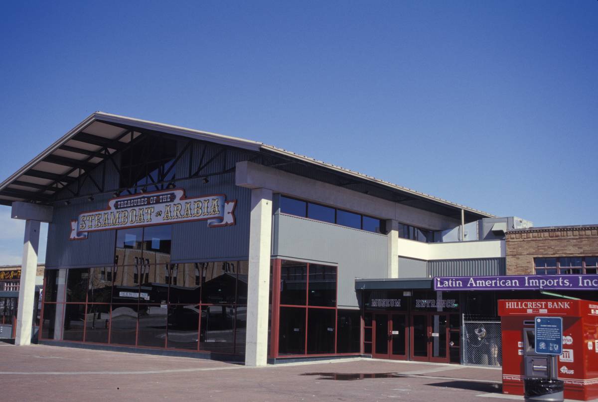 Missouri, Kansas City, "Treasures Of The Steamboat Arabia" Museum.