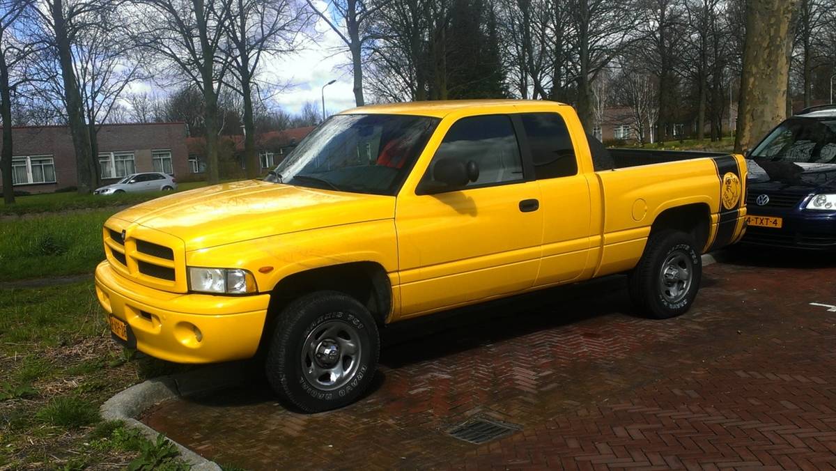 1994- Dodge Ram
