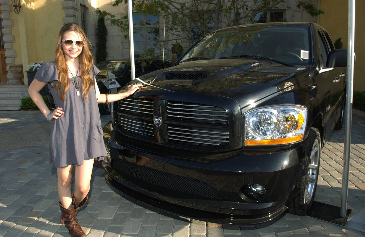 2004- Dodge Ram SRT-10