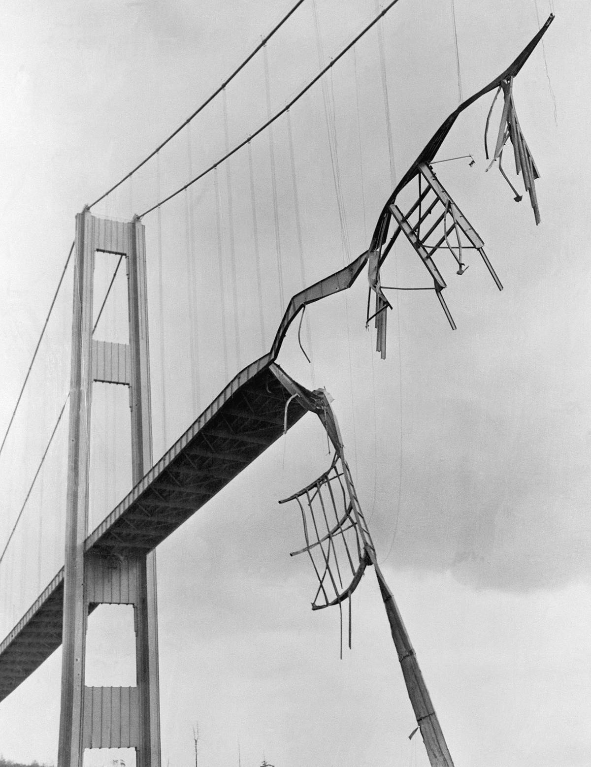 Collapsed Tacoma Narrows Bridge