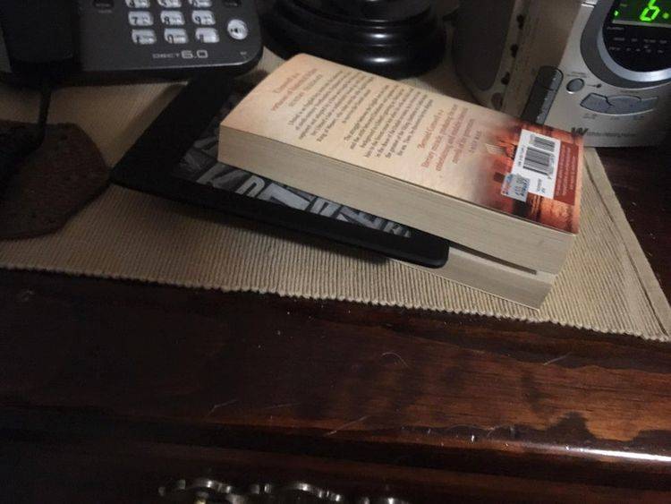 using a kindle for a book mark